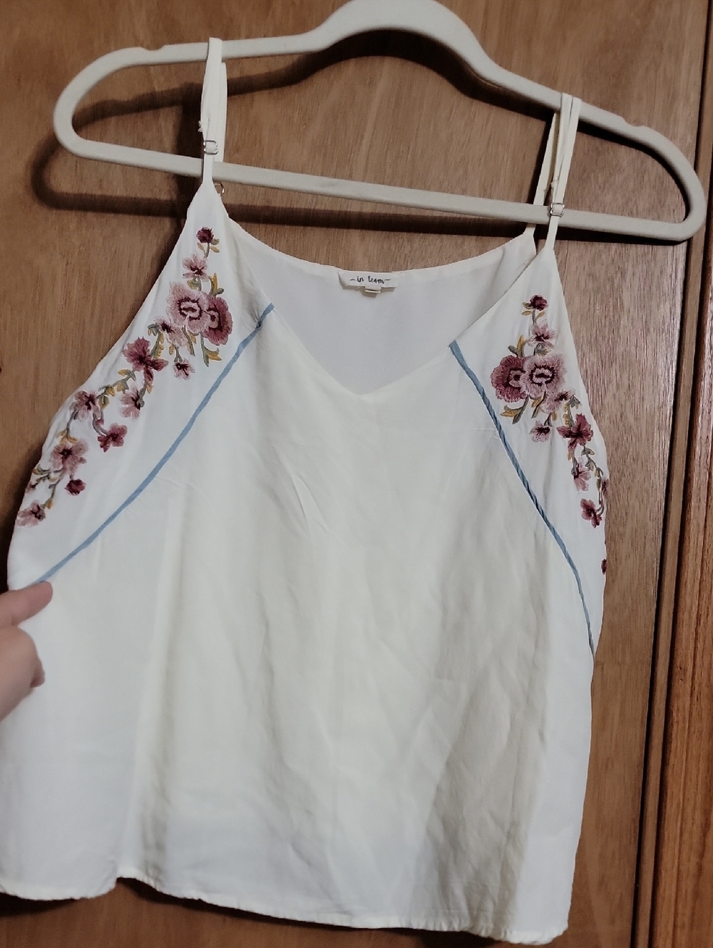 Embroidered White Floral V-Neck Cami with Blue Piping